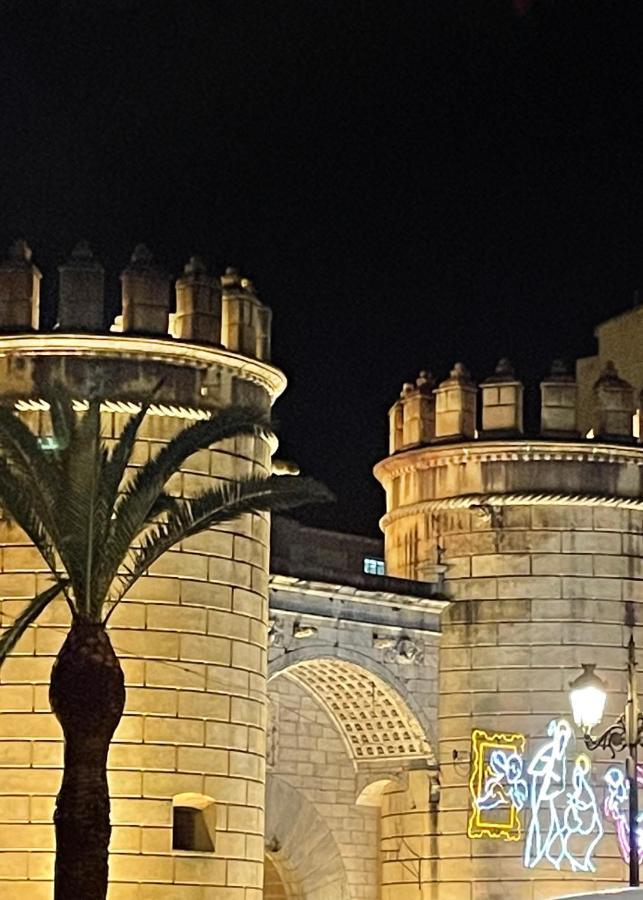 Alojamientos Puerta Palma Con Vistas Y Parking 巴达霍斯 外观 照片