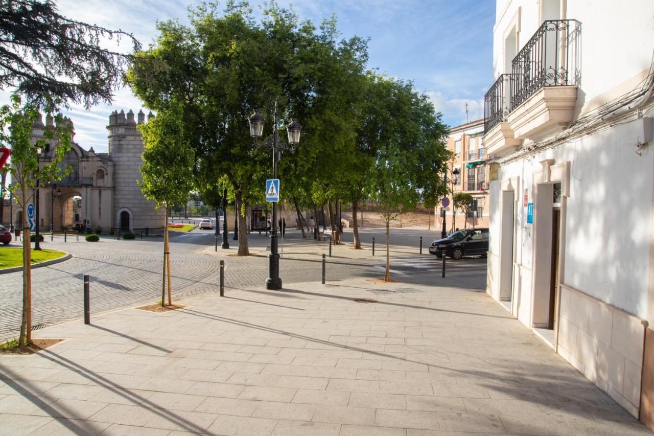 Alojamientos Puerta Palma Con Vistas Y Parking 巴达霍斯 外观 照片