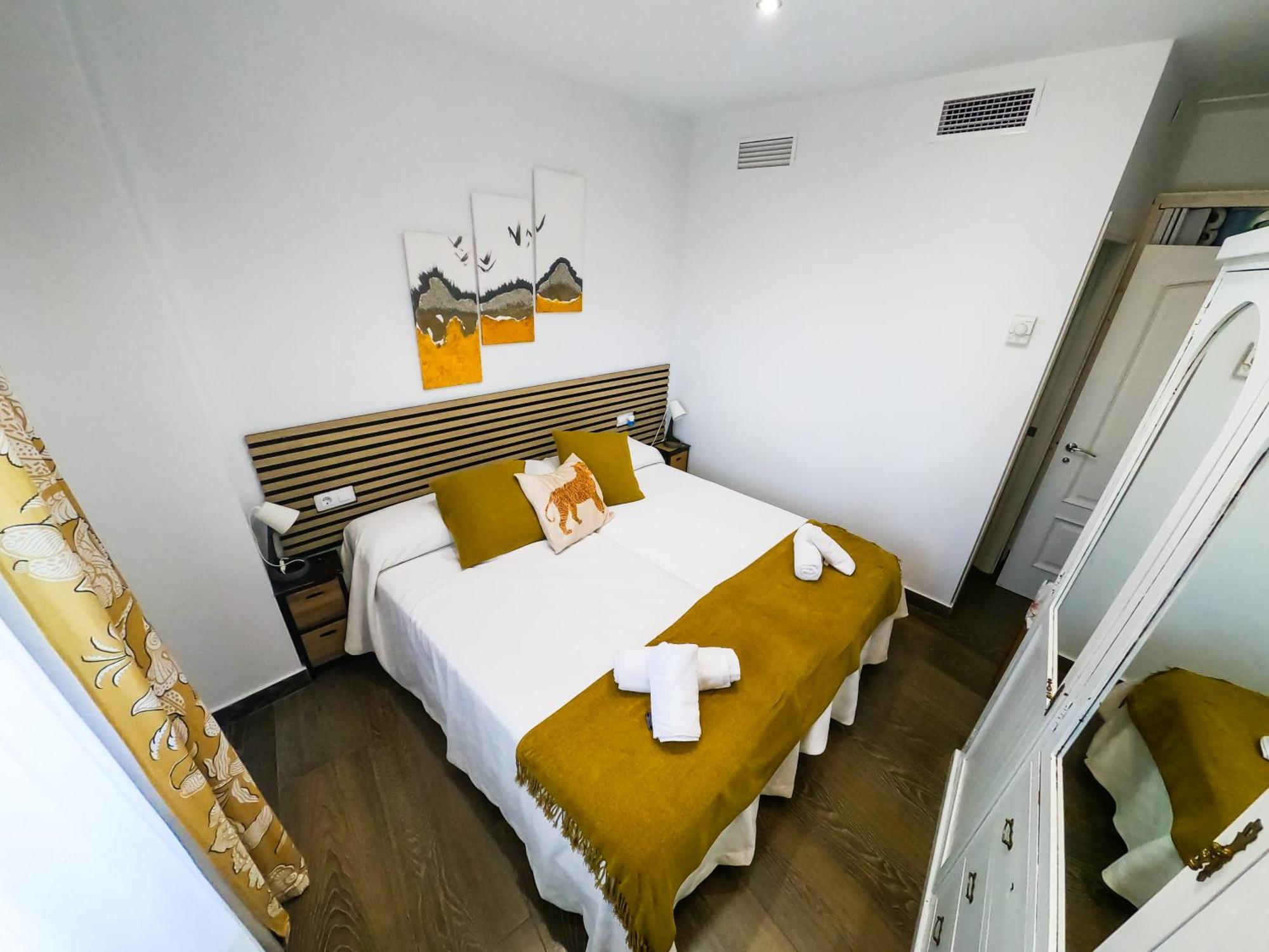 Alojamientos Puerta Palma Con Vistas Y Parking 巴达霍斯 外观 照片